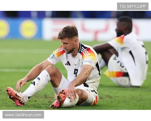 德国队在欧洲锦标赛中展现强大实力成功晋级引领足球潮流